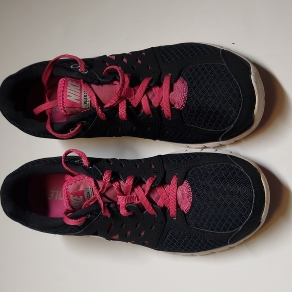 Nike Flex 2013 Running Sneakers Shoes Black and Pink Size 9.5 - Picture 1 of 10
